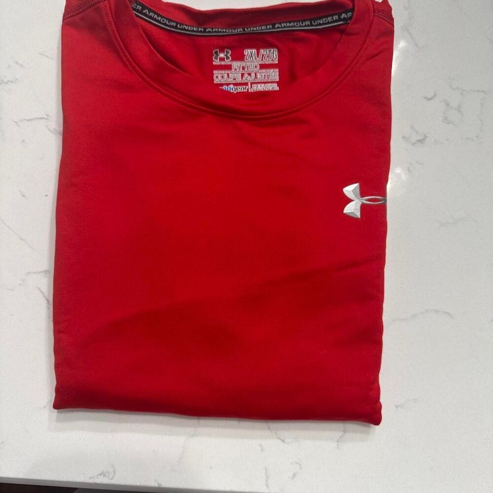 Under-armour Men's Red T-shirt